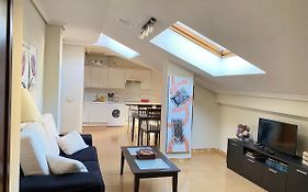 Apartamento Centro Historico Junto A Casa De Las Conchas - Parking Gratis